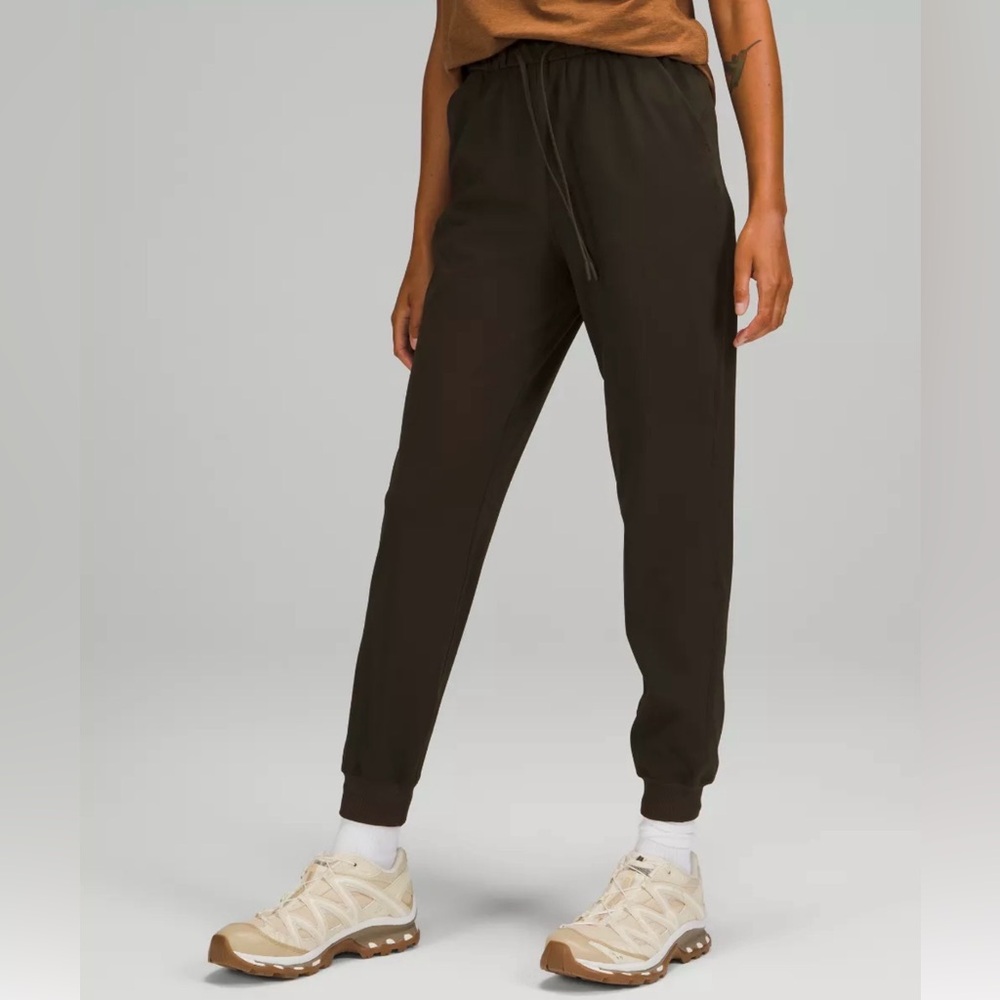 Women’s Lululemon Stretch High Rise Full Length Jogger Dark Olive Green Sz 6‎